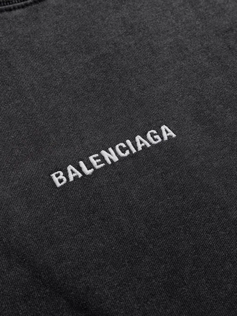 P100✨🔥 [balenciaga] 2026FW short-sleeved T-shirt Premium 26s double yarn 300g fabric embroidery process wash water spray Ma Jiu distressed color: wash water black wash water white wash water Khaki Size: S M L XL 2XL